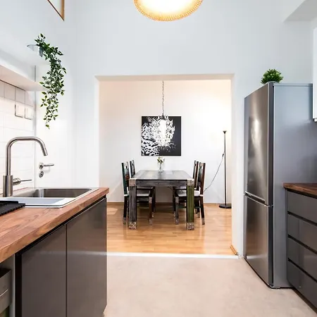 Superb With Castle View #88 Appartement